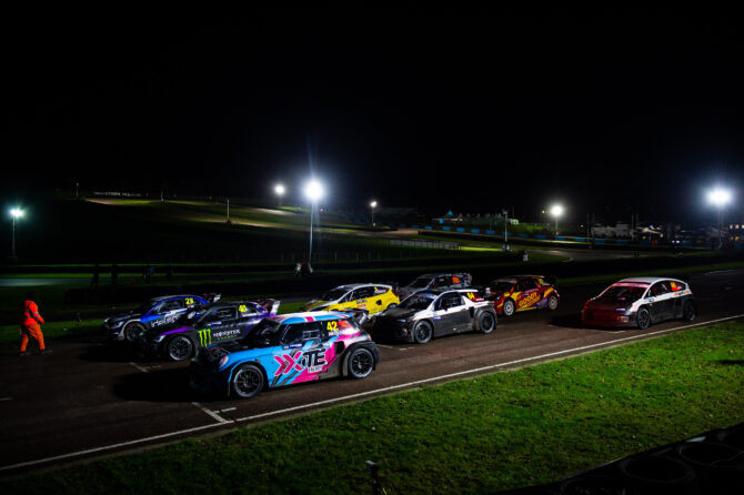 Racing in darkness returns to Lydden Hill