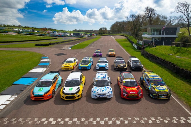 5 Nations Supercars at Lydden Hill Race Circuit