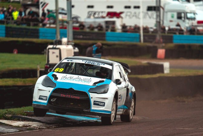 Mike Sellar at Lydden Hill Race Circuit