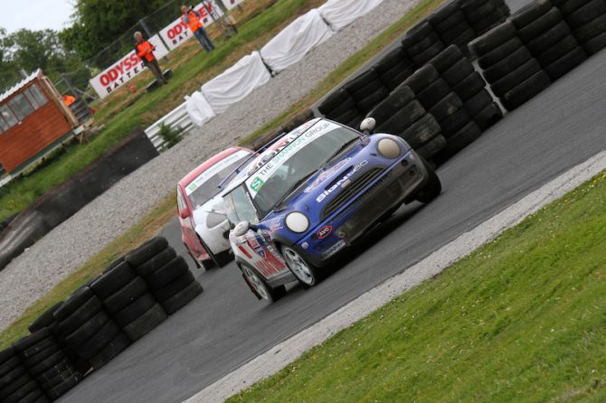 Lynch storms to sucess at Mondello Park